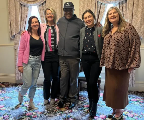 jcn-with-dean-publishing-team2-902x1202